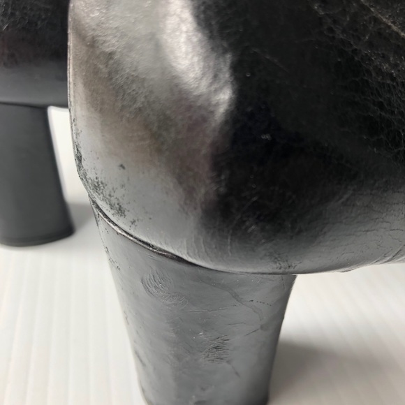 Prada Leather Black heels pumps 37.5 - Picture 6 of 8